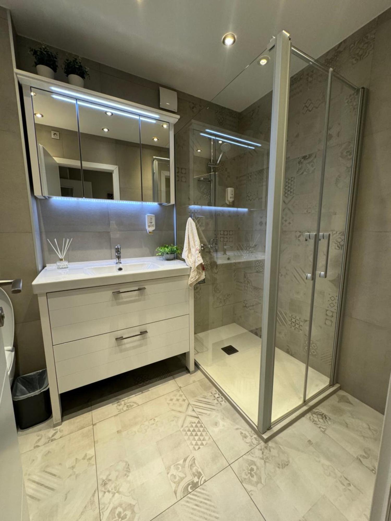 Apartment Astra With Private Parking Split Exterior foto